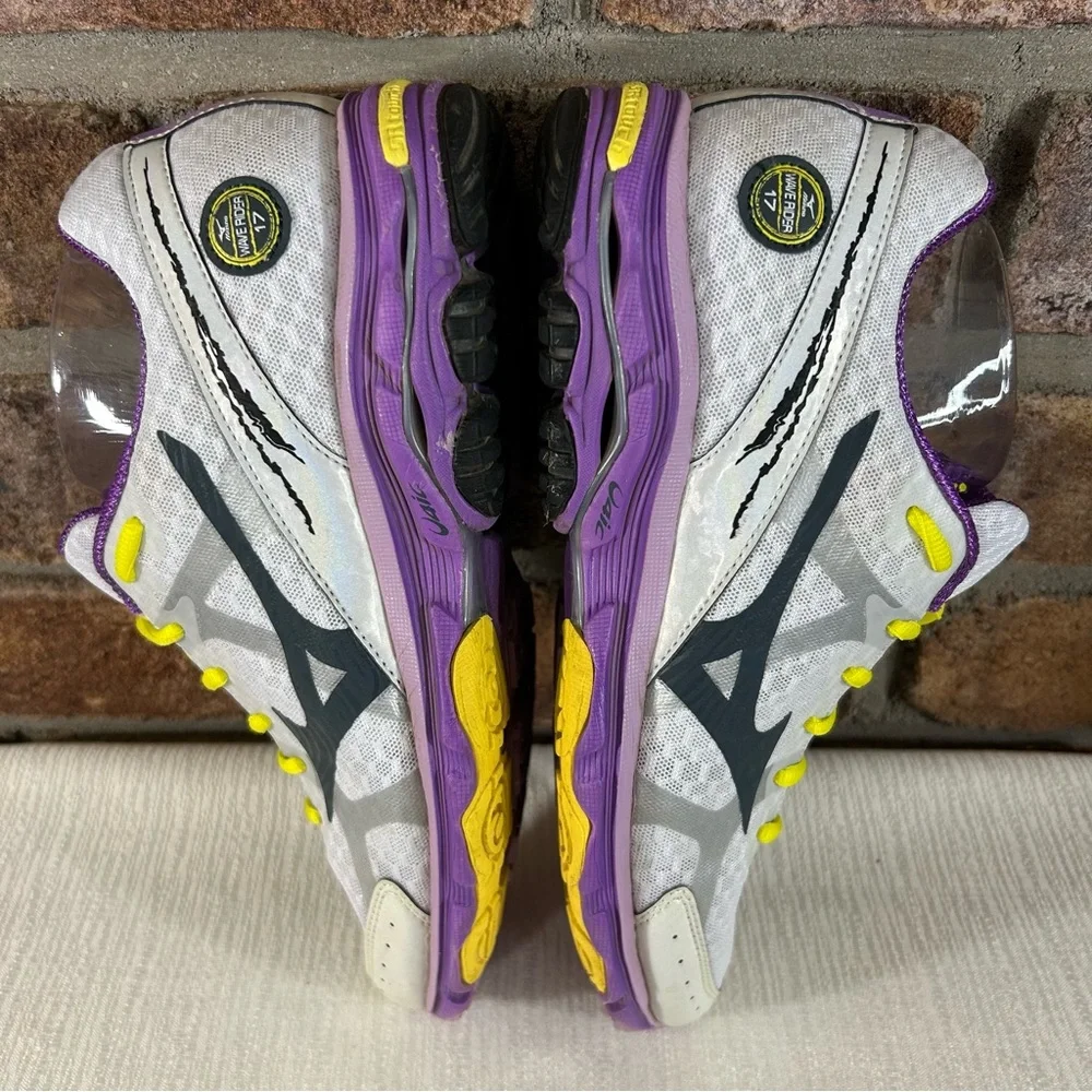 MIZUNO Wave Rider 17 Women’s Running Shoes